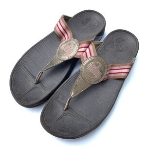 Fitflop | Gold Black Stripe Toe Post Thong Sandals
